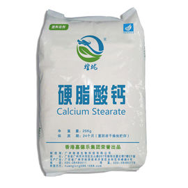 Polvo blanco 1592-23-0 del estabilizador plástico del estearato de calcio de los añadidos de proceso de polímero