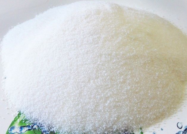 El emulsor sólido blanco lechoso de la comida del polvo E471 reduce la tensión diedra